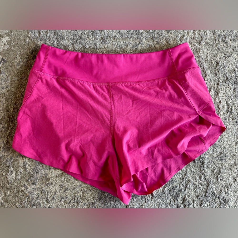 EUC Athleta Run With It 3.5" Fuscia Athletic Shorts, women's medium 💕